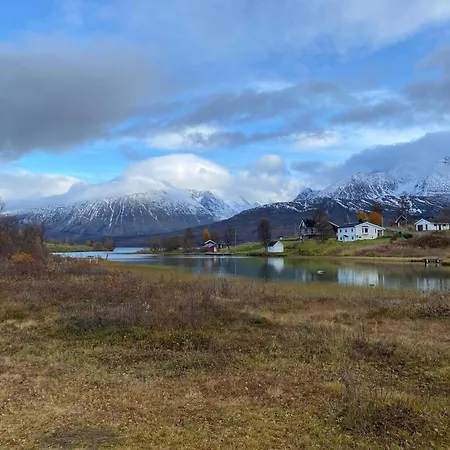 בית נופש 8 Person In *