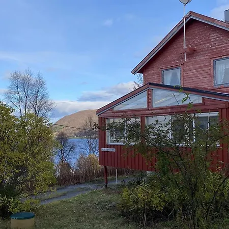 בית נופש 8 Person In *